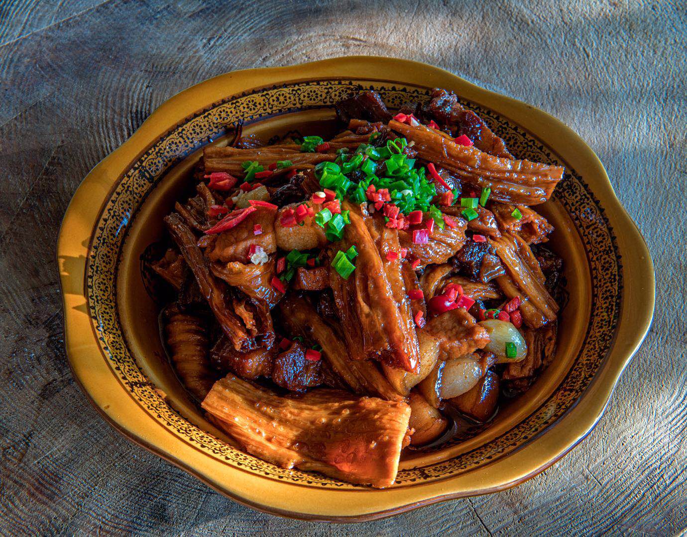 胡伢子腐竹烧肉.jpg